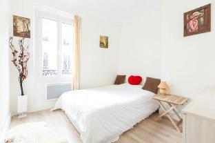 Nice 1 bedroom Champs Elysees Arc de Triomphe